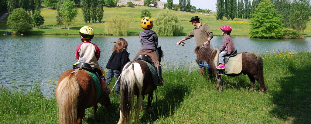 Balade en Périgord Pourpre – activités à cheval, à vélo et en quad