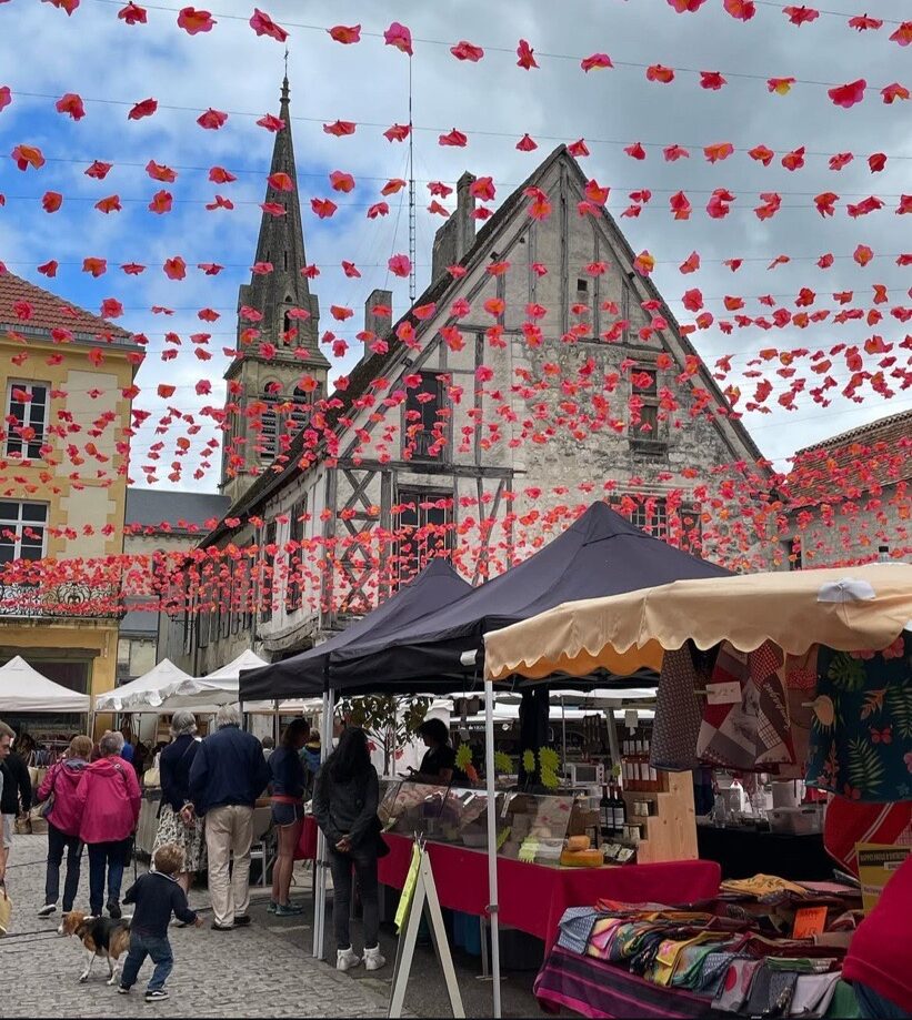 Thursday morning market in Eymet, Dordogne